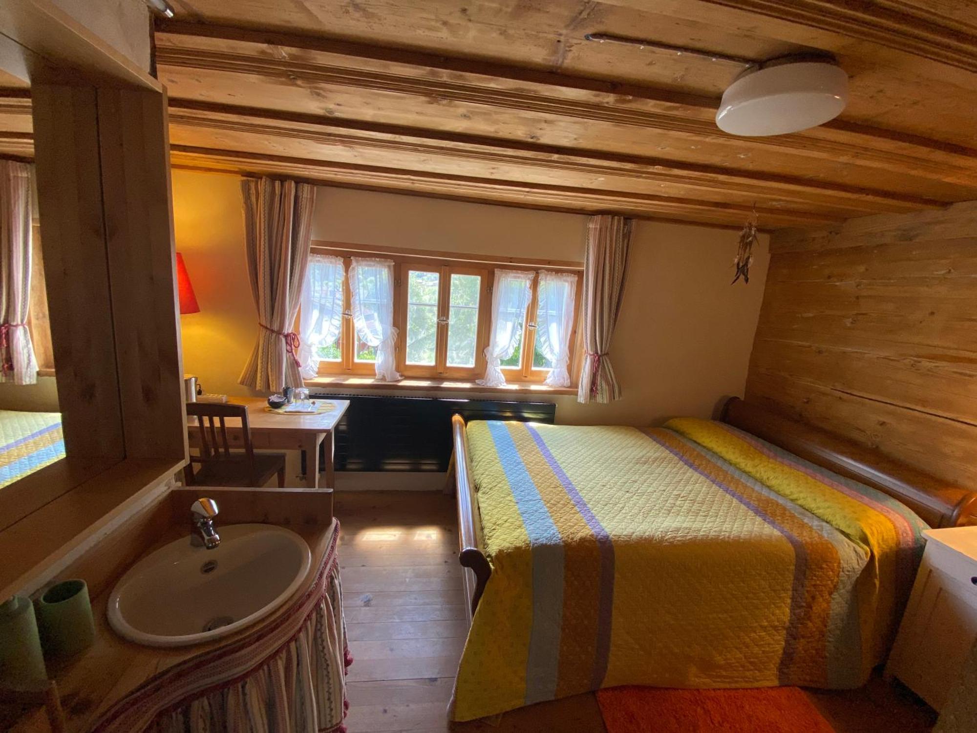 Casa Vegana Bed & Breakfast Trun Exterior photo