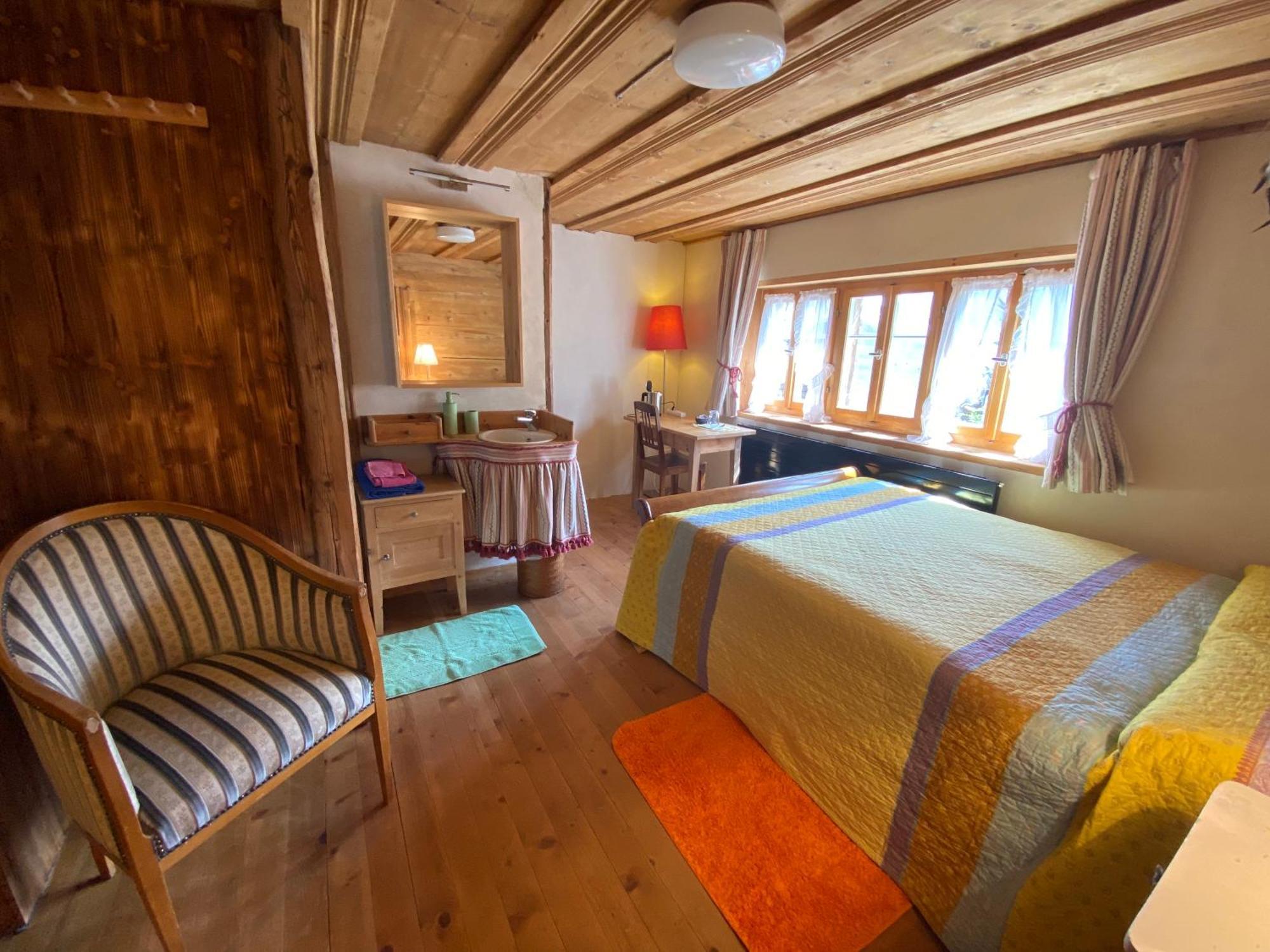 Casa Vegana Bed & Breakfast Trun Exterior photo